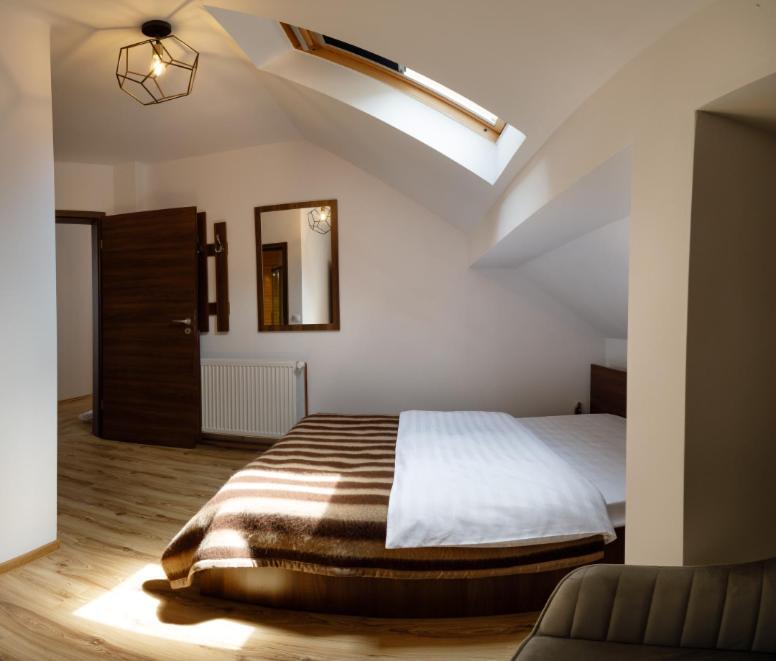 La Coltul Castelului Bran Boutique Hotel Ngoại thất bức ảnh