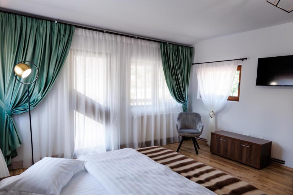 La Coltul Castelului Bran Boutique Hotel Ngoại thất bức ảnh