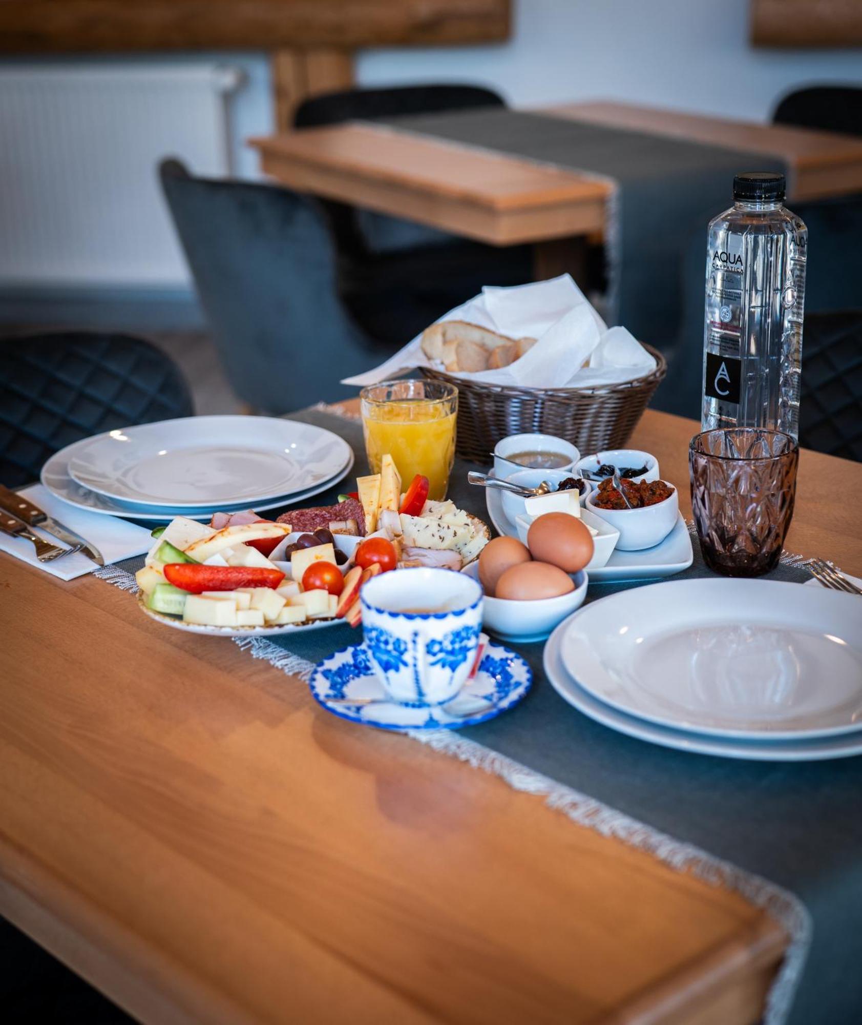 La Coltul Castelului Bran Boutique Hotel Ngoại thất bức ảnh