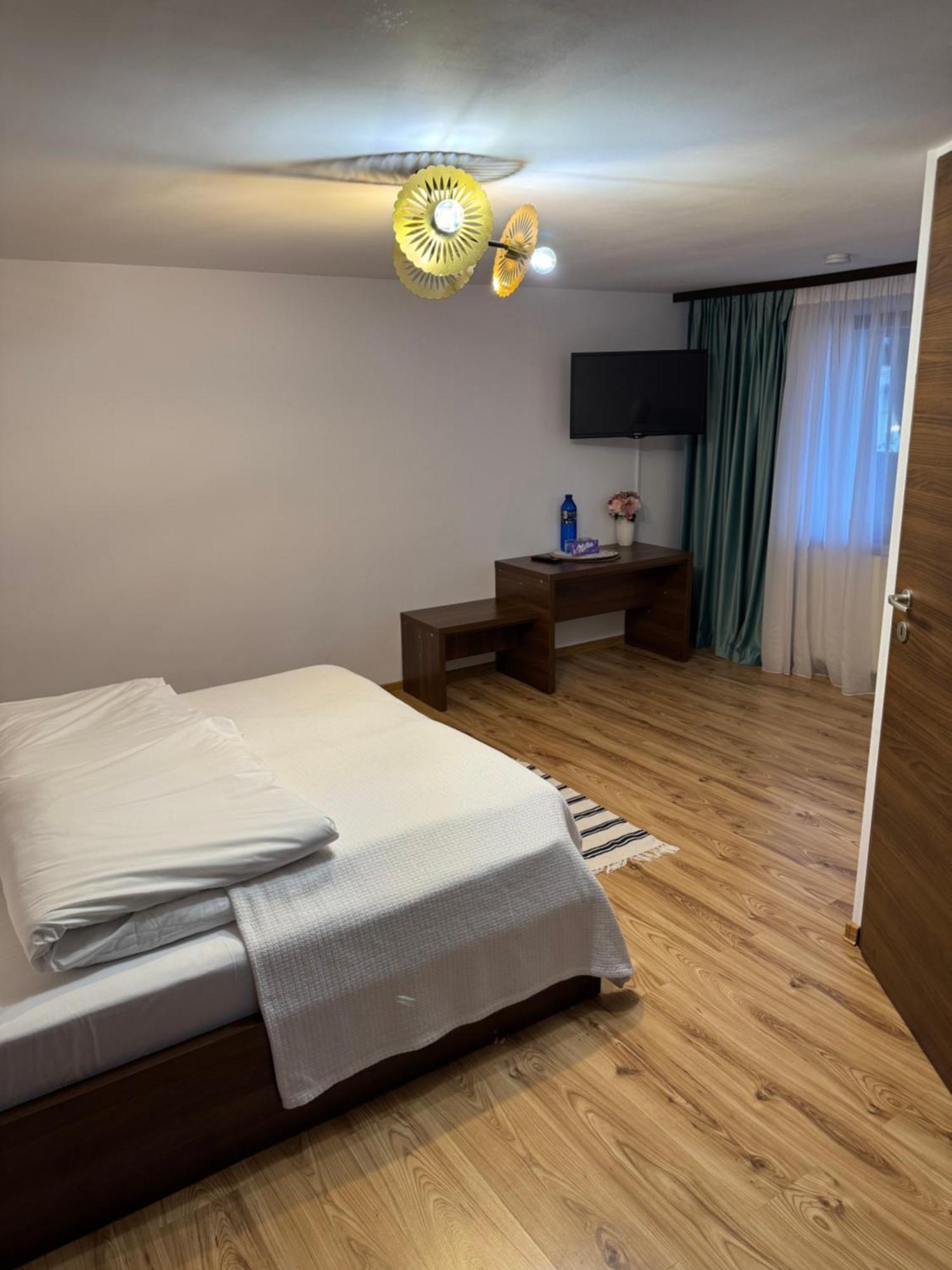 La Coltul Castelului Bran Boutique Hotel Ngoại thất bức ảnh