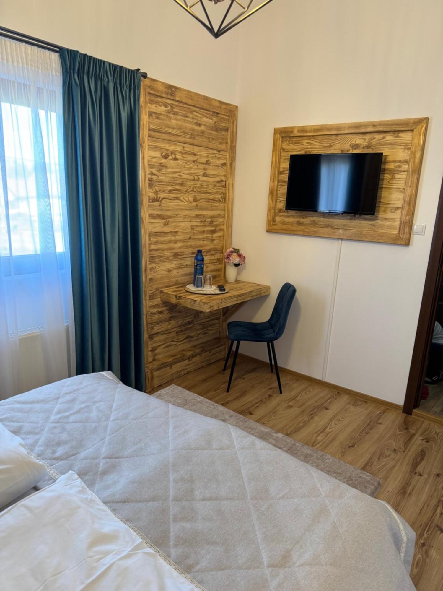 La Coltul Castelului Bran Boutique Hotel Ngoại thất bức ảnh