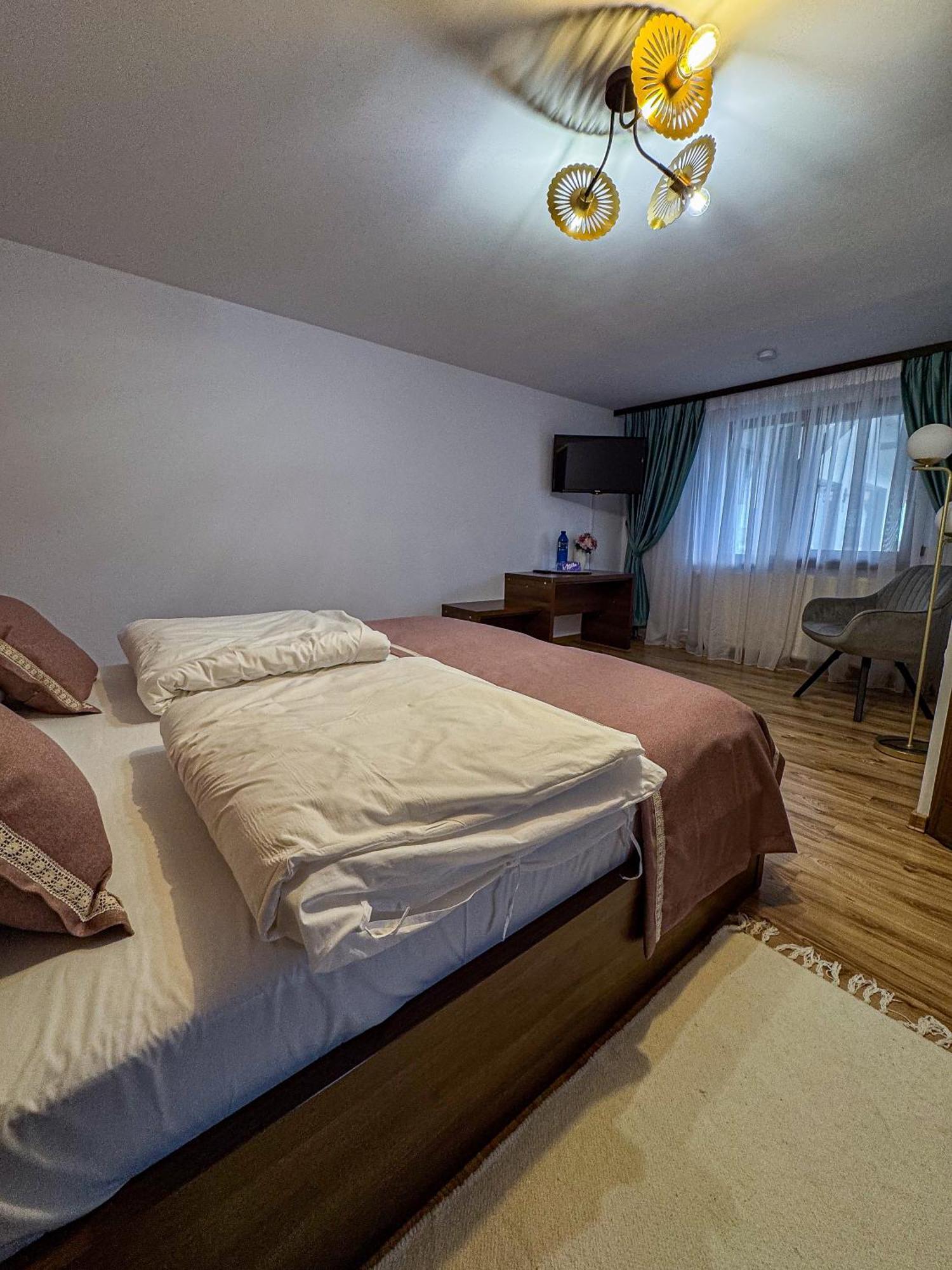 La Coltul Castelului Bran Boutique Hotel Ngoại thất bức ảnh