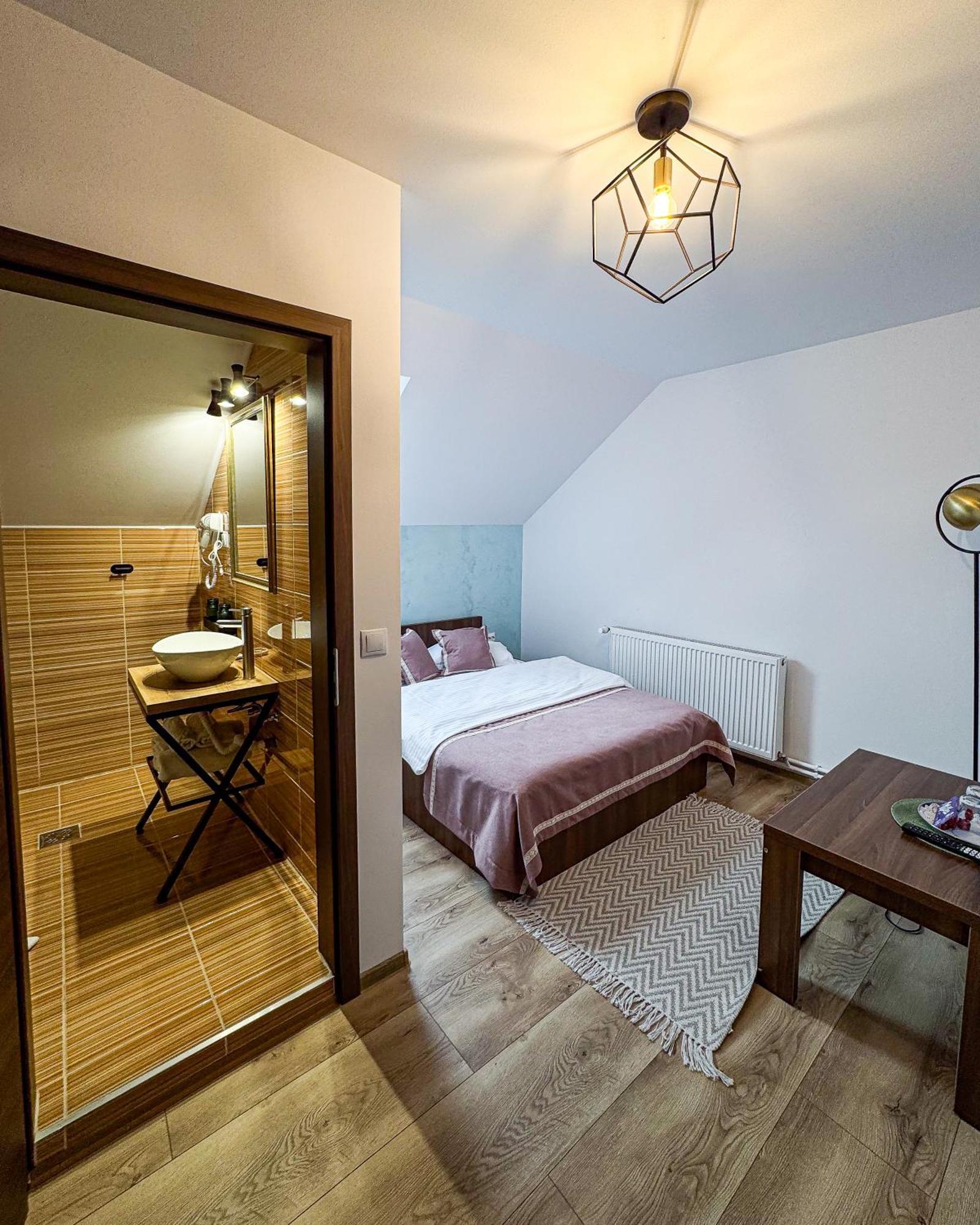 La Coltul Castelului Bran Boutique Hotel Ngoại thất bức ảnh