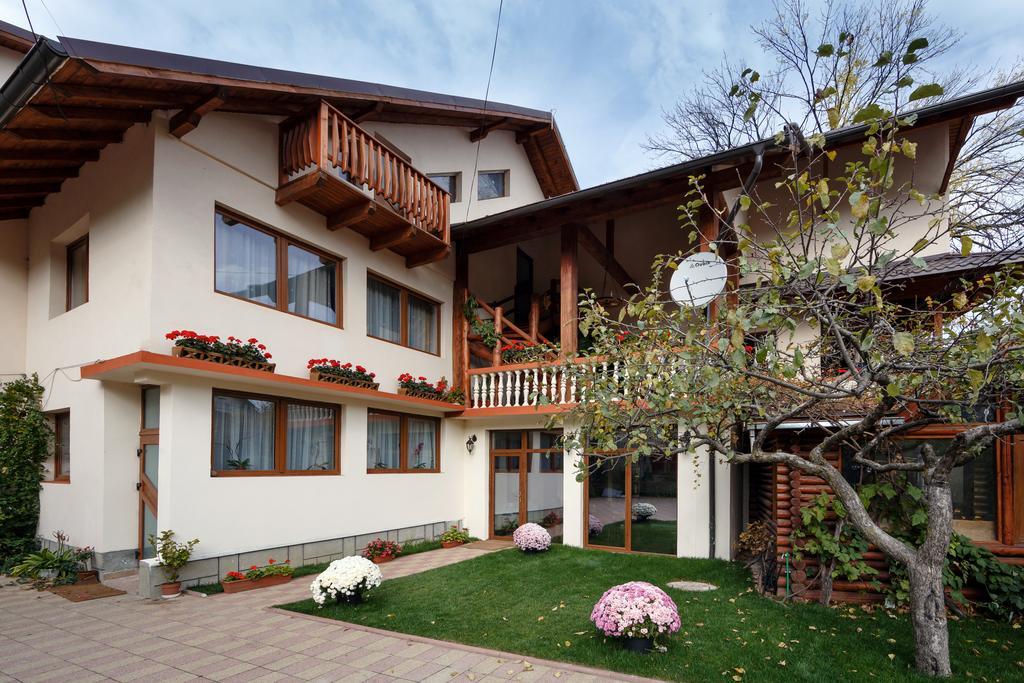 La Coltul Castelului Bran Boutique Hotel Ngoại thất bức ảnh